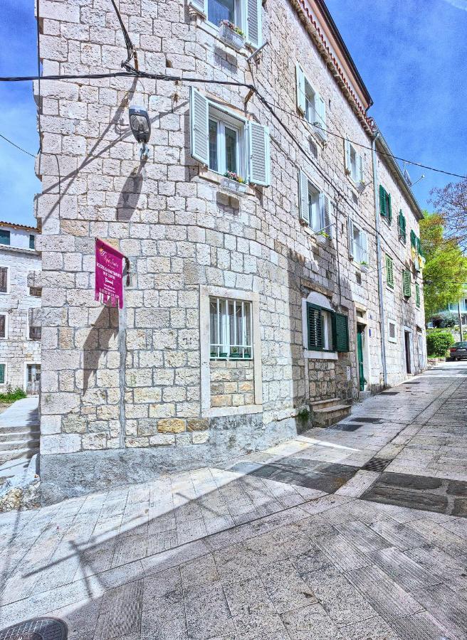 Under Constructiion Daire Split Dış mekan fotoğraf